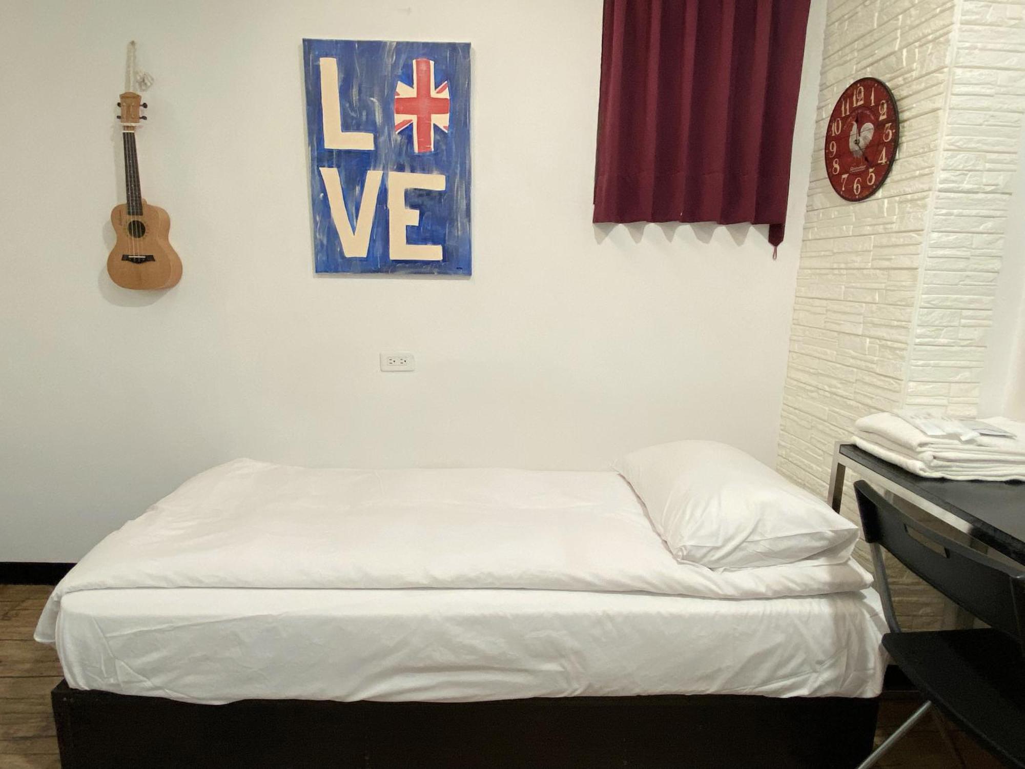 Love River Inn Kaohsiung Chambre photo